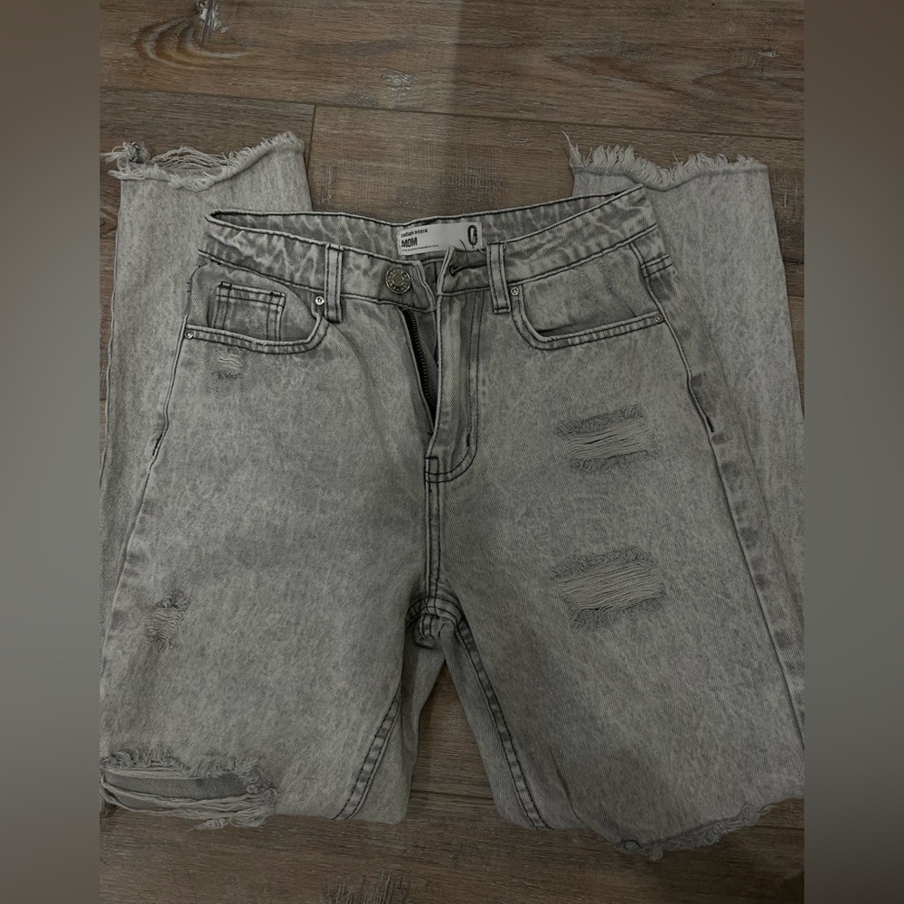 white/ light grey mom jeans 0